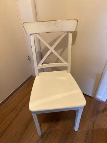 4x Ikea stoelen, 2 opgeschuurd