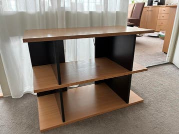 Houten kastje met 3 planken