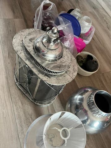 Rm bol vaas.  Etagère 1 laags lantaarn en andere spulletjes