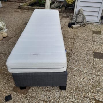 Boxspring 60x200 met matras - gratis op te halen