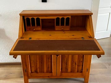Grenen secretaire