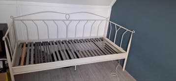 Ledikant 90x200 met lattenbodem (mist 1 lat)