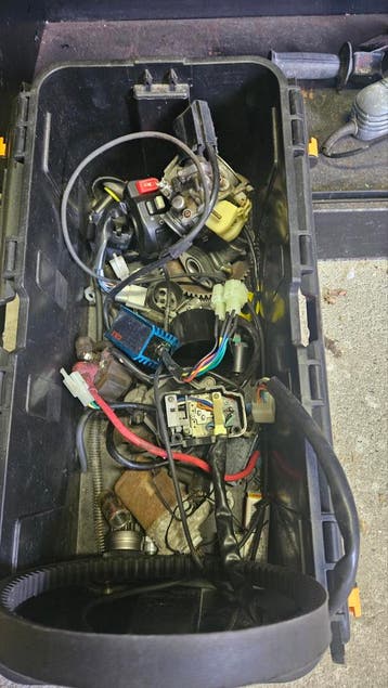 Gratis diverse onderdelen 4 takt Chinees/Koreaans