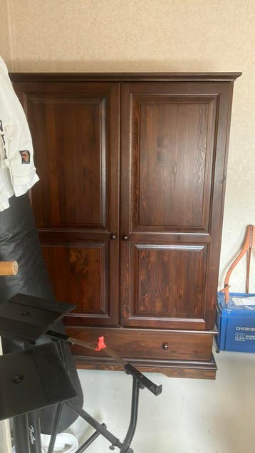 Koloniale kledingkast MAANDAG OPHALEN