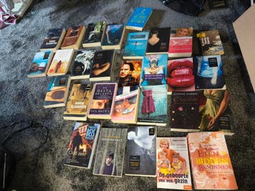 Allerlei boeken: romans, thrillers, diverse genres
