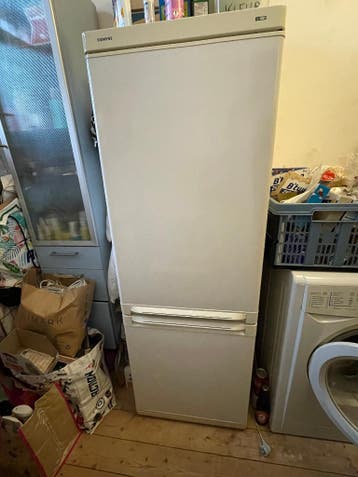 Siemens Koelkast met aparte vriezer (lades), 3 sterren