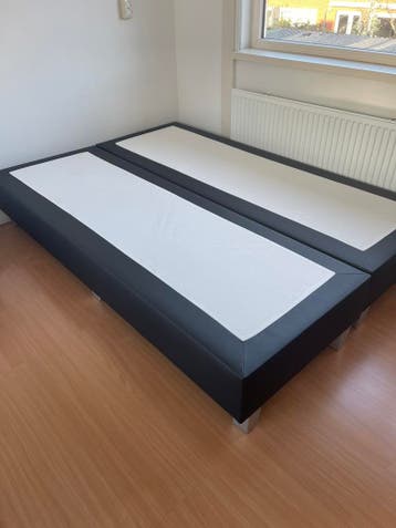 Bedbodem zwart 2 x 70 cm  met tencel matras