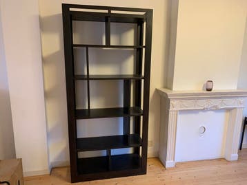 Gratis: Wandkast / boekenkast, bijzettafel, lamp, prullenbak