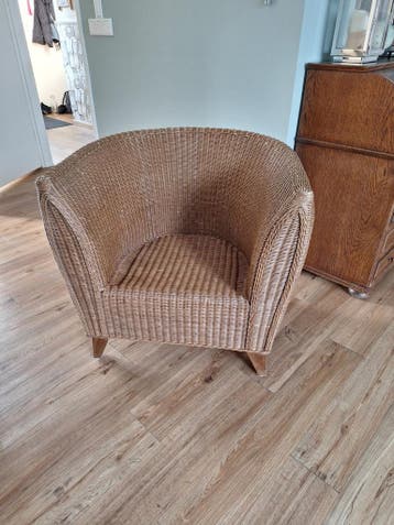 Rotan stoel gratis af te halen wegens ruimtegebrek