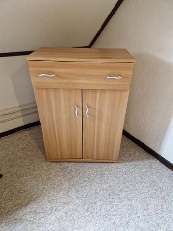 Ikea kastje met lade en legplanken