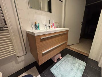 Wastafel met twee lades