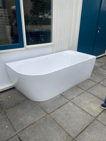 Nieuw bad met schade gratis!