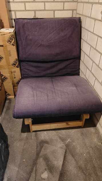 Stoel met kussen, kan uitgevouwen worden