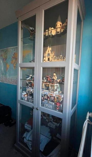 Mooie grijze kast moet weg!!!!! Voor kratje bier