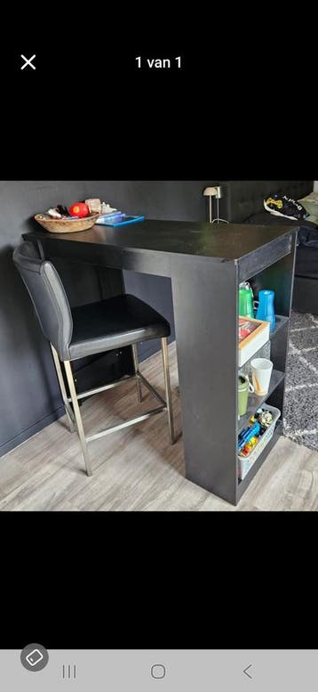 Zwarte bartafel met kruk