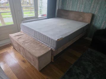 Gratis boxspring 160x200 cm met opbergruimte