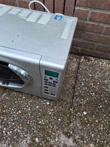 Zilverkleurige magnetron