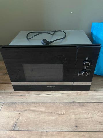 Siemens inbouw magnetron met kapot deurtje