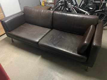 Bruine kunstleren bank