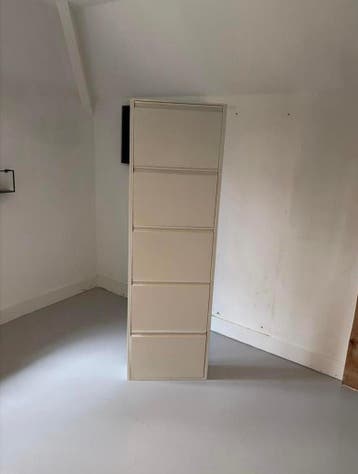 GRATIS AF TE HALEN: Witte metalen schoenenkast met 5 vakken