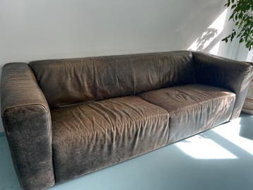Ruime 3-zitsbank, leer. Gratis op te halen