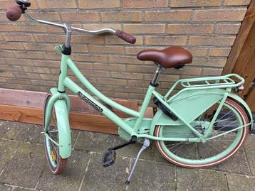 Leuke mintgroene fiets met lage instap 22 inch
