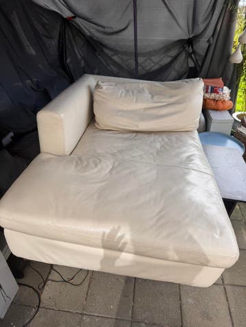 Chaise longe. Wit leer gratis afhalen.