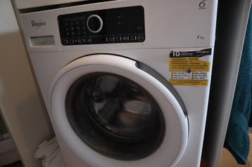 Broken washing machine Whirlpool FSCR70410
