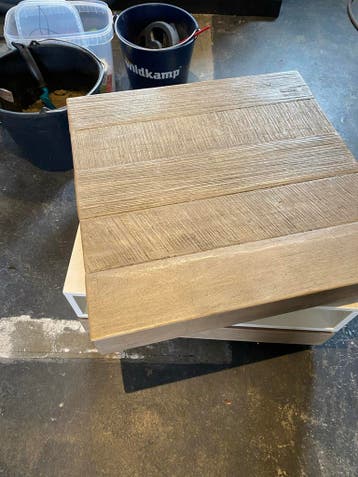 Henzel en Hazel salontafel op wielen 60x60cm gratis