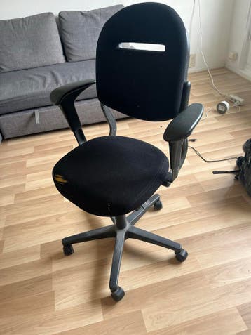 Bureaustoel gratis af te halen voor 15 april
