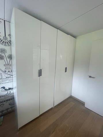 Twee gedemonteerde IKEA kasten gratis af te halen