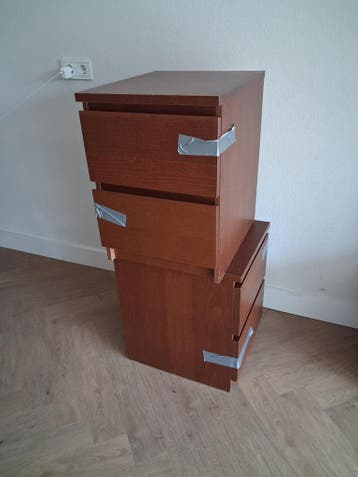 Gratis 2x Malm IKEA nachtkastje / ladekast