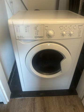 Kapotte Indesit wasmachine - Gratis!