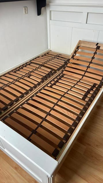 Bed met verstebare lattenbodem