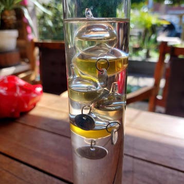 Galileo thermometer
