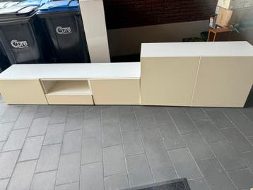 Gratis af te halen: TV-meubel met glazen blad en kast