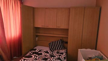 Bed met kasten eraan 160