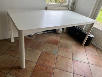 Groot ikea bureau - gratis op te halen