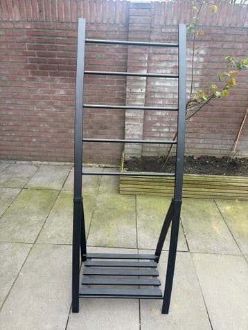 Zwart metal badkamer rek