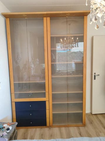 GRATIS  z.s.m. af te halen.Mooie grote Ikea kledingkast.