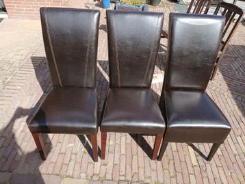 Eetkamerstoelen gratis op te halen