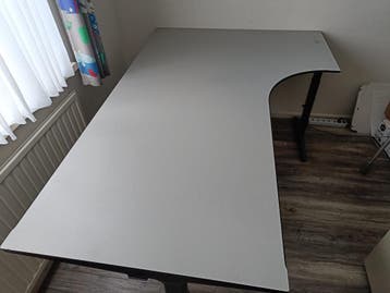 Gratis af te halen Bureau hoekopstelling