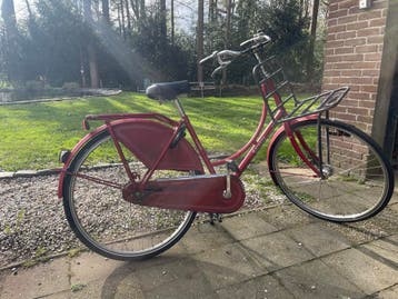 Rode Batavus 28 inch fiets - Achterwiel moet vervangen