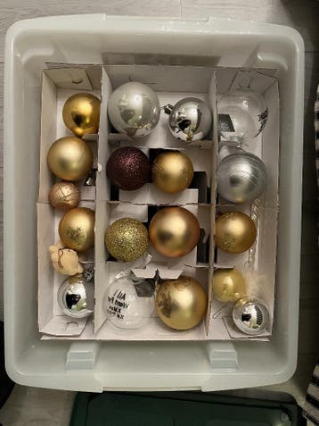 Kerstballen, mix van goud- en zilverkleurig