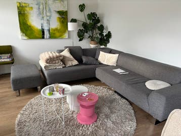 Gratis af te halen. Hoekbank met Hocker - 2.90 x 2.15 m