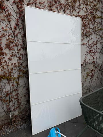 2 ikea kastdeuren gratis