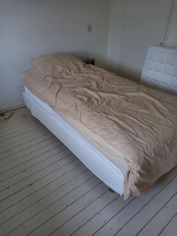 GRATIS 2x 1-persoons boxspring 90x190 cm