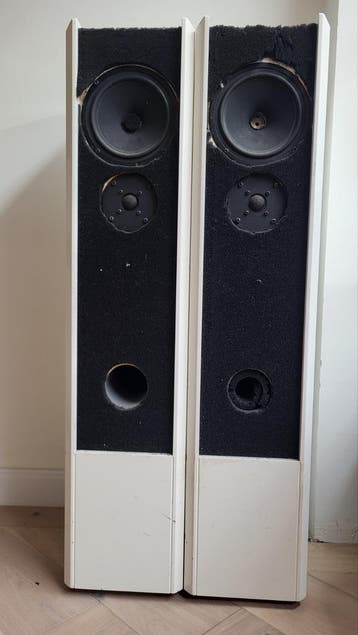 Prachtige JMC 302 kwaliteit speakers die liefde nodig hebben