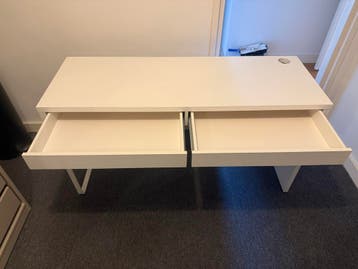 Witte make-up tafel met twee lades