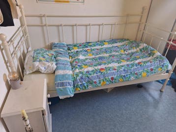 Gratis Bed, 1 persoons, wit metaal